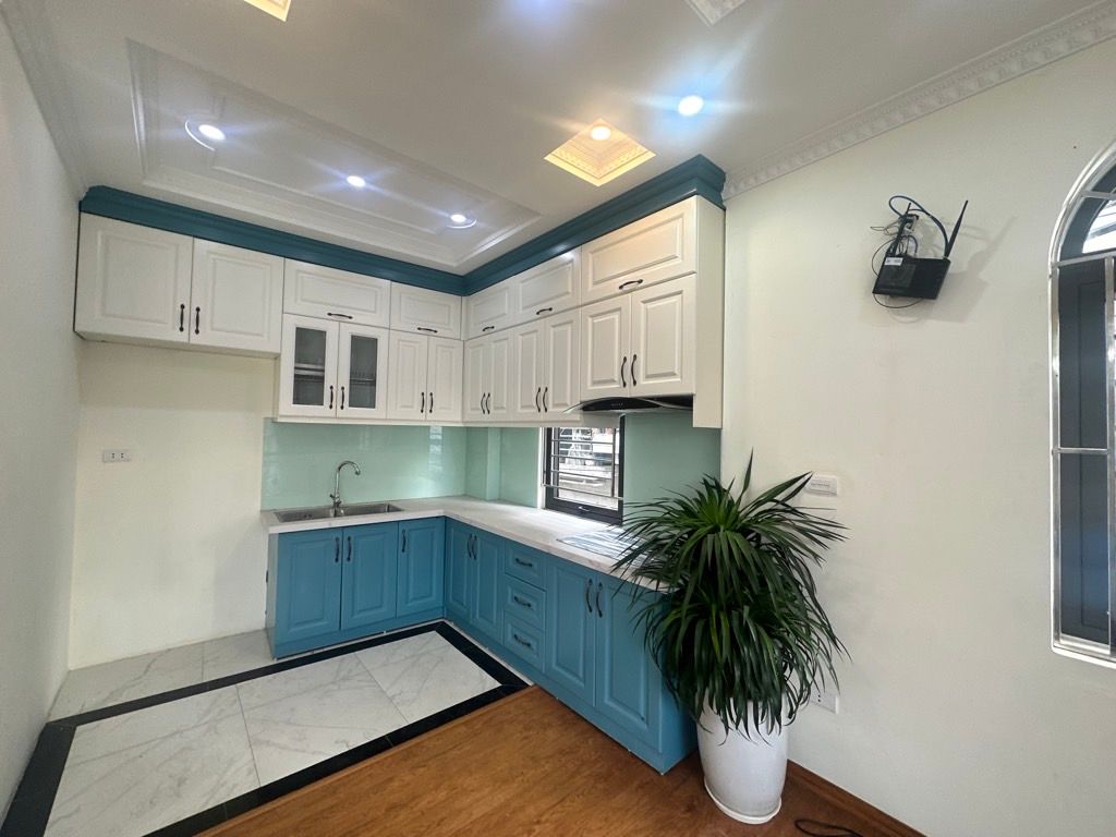 BÁN NHÀ ĐƯỜNG NGUYỄN VĂN LINH THẠCH BÀN LONG BIÊN HÀ NỘI 55M x 6 TẦNG THANG MÁY GIÁ 11.8 TỶ